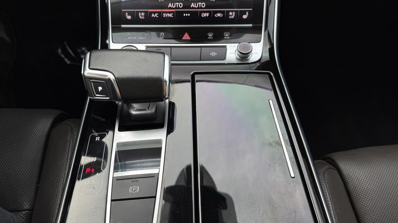 Audi A8 L photo 59