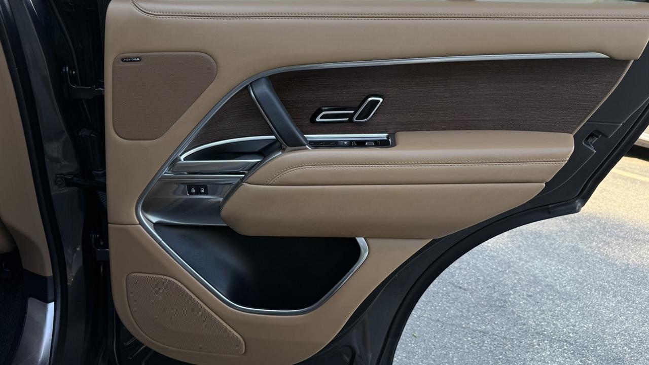 Land Rover Range Rover photo 36