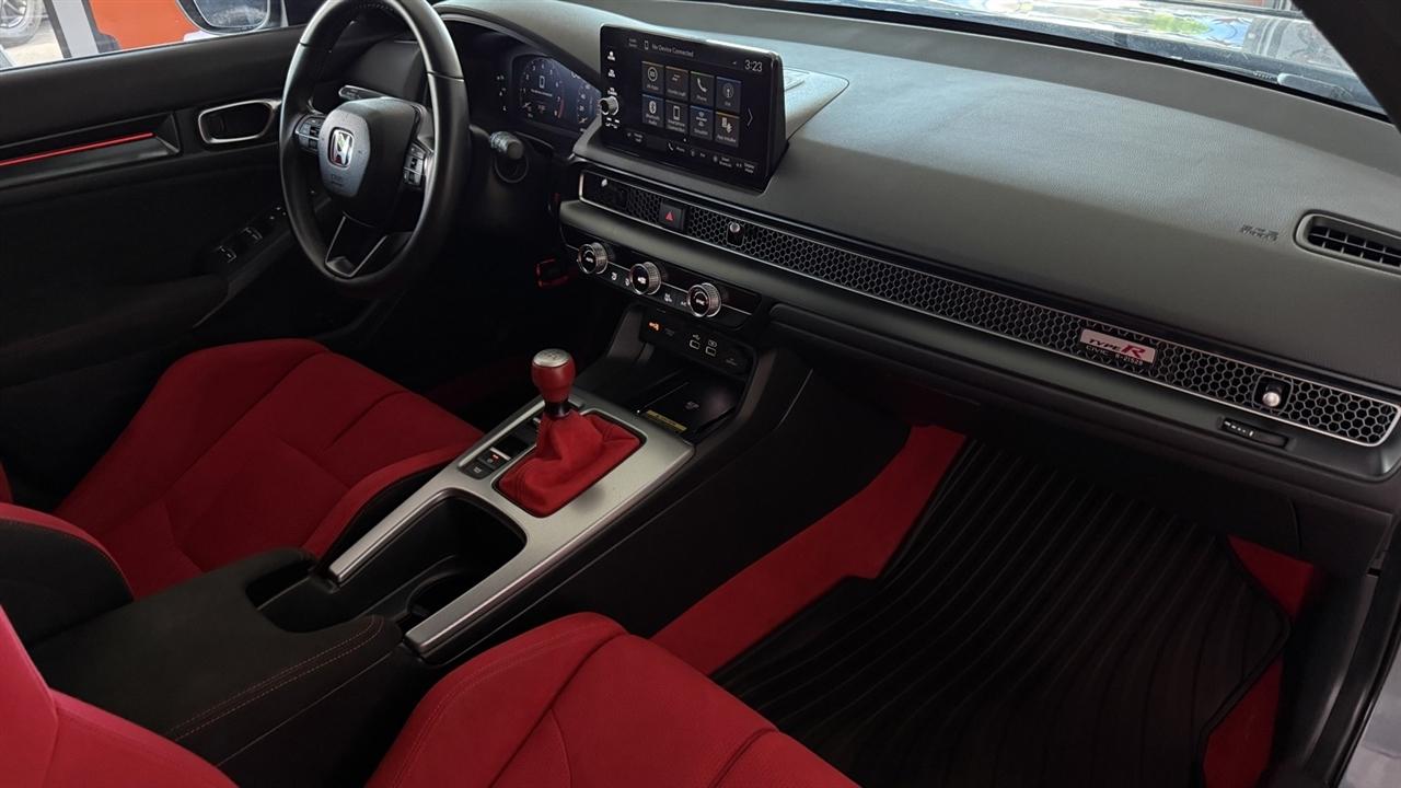 Honda Civic Type R photo 30