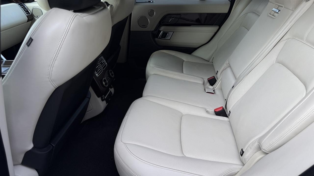 Land Rover Range Rover photo 32
