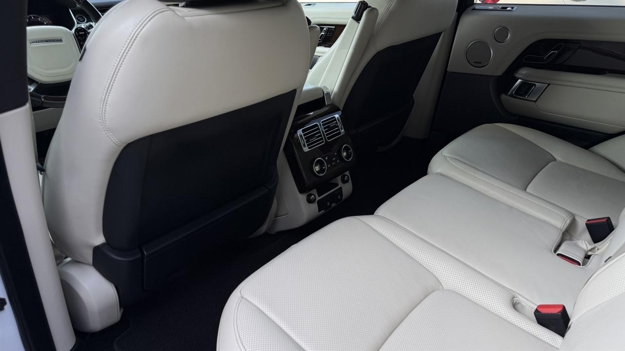 Land Rover Range Rover photo 33