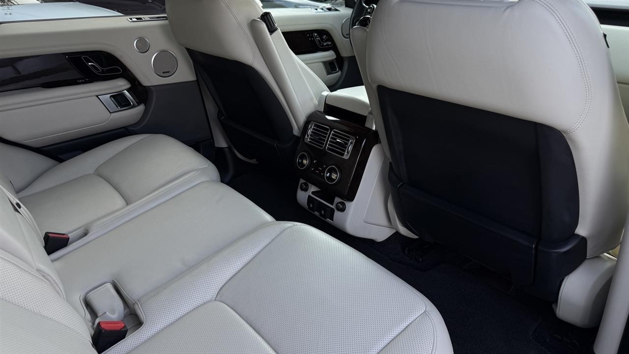 Land Rover Range Rover photo 39