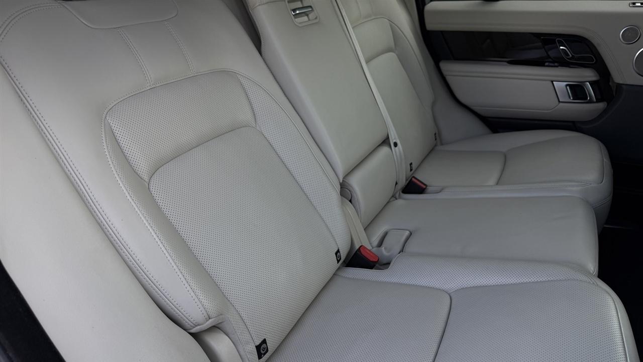 Land Rover Range Rover photo 40