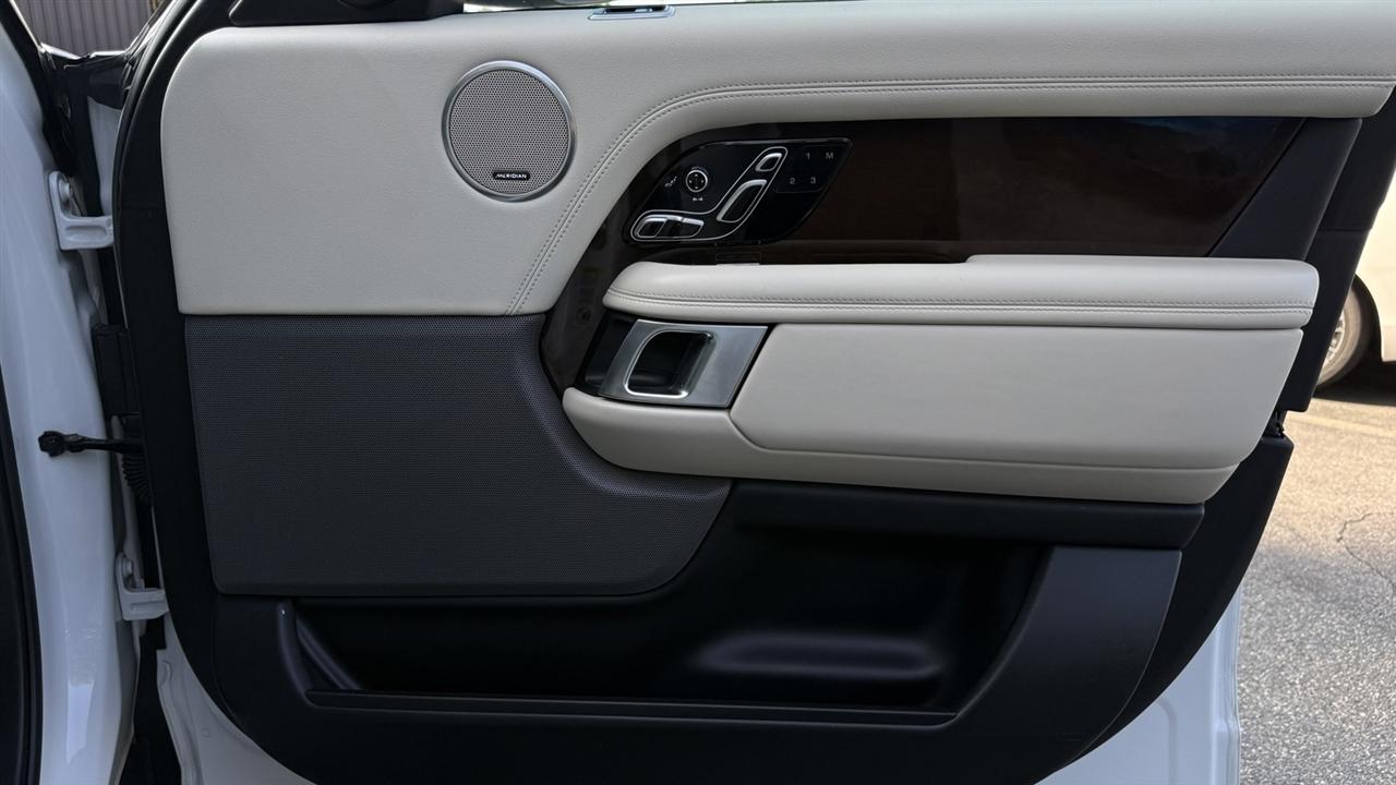 Land Rover Range Rover photo 45
