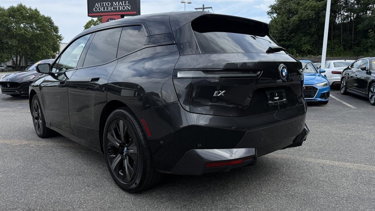 BMW iX photo 60