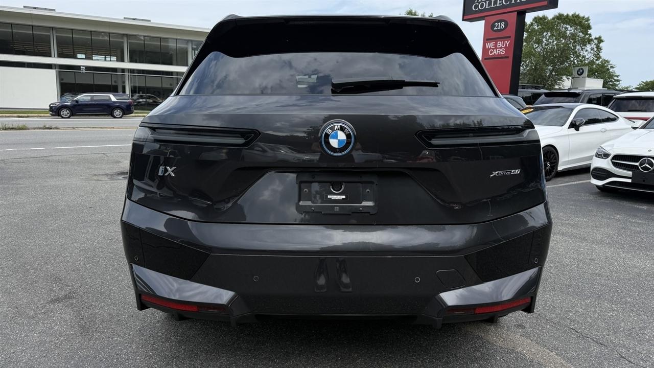 BMW iX photo 61