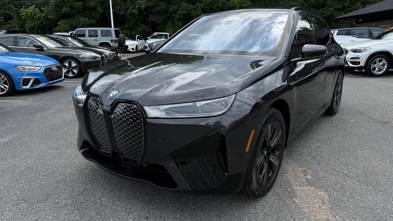 BMW iX photo 65