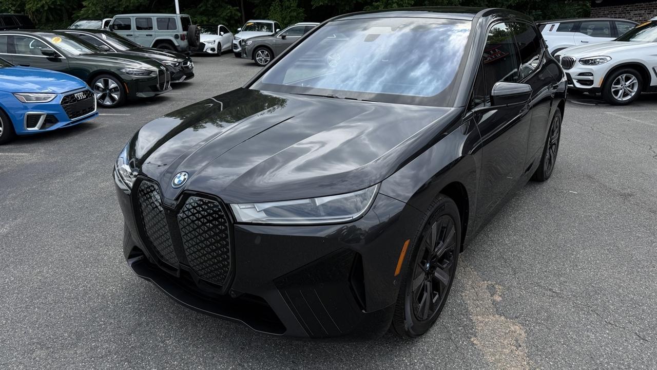 BMW iX photo 66