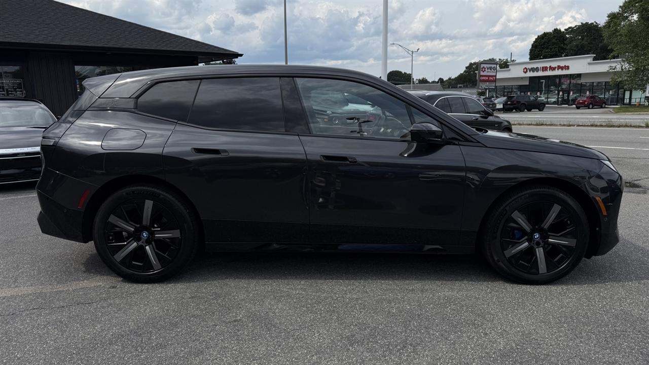 BMW iX photo 69