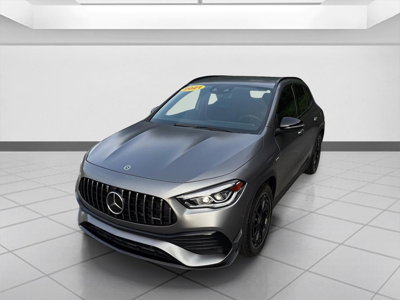 Mercedes-Benz GLA-Class photo 10