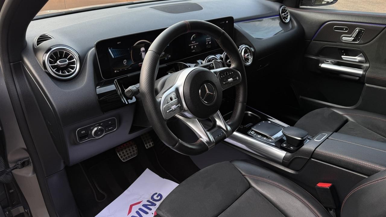 Mercedes-Benz GLA-Class photo 28