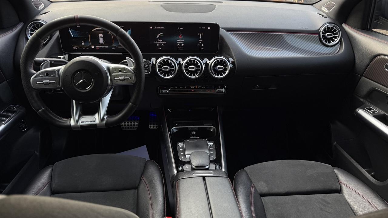 Mercedes-Benz GLA-Class photo 40
