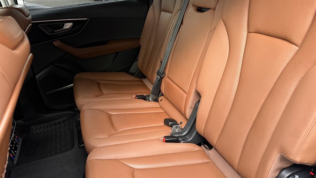 Audi Q7 photo 34