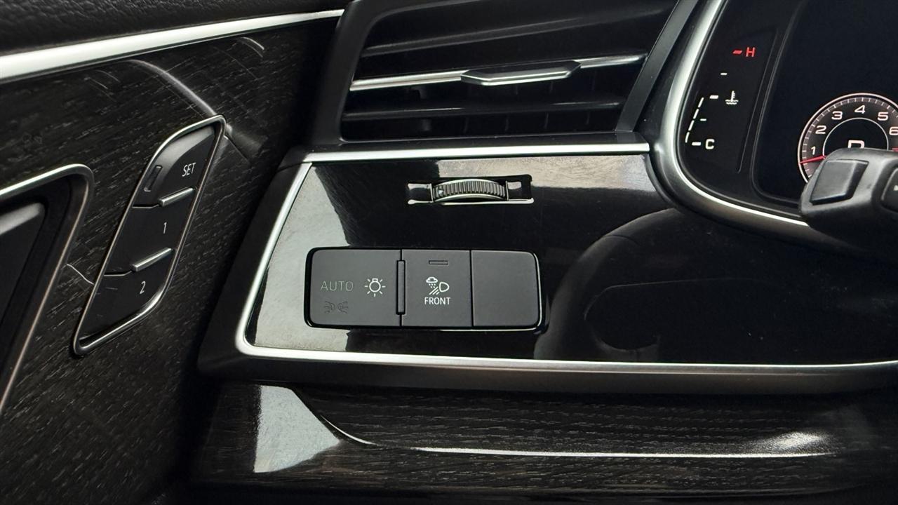Audi Q8 photo 39