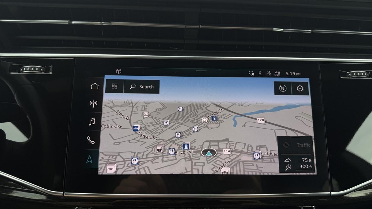 Audi Q8 photo 46
