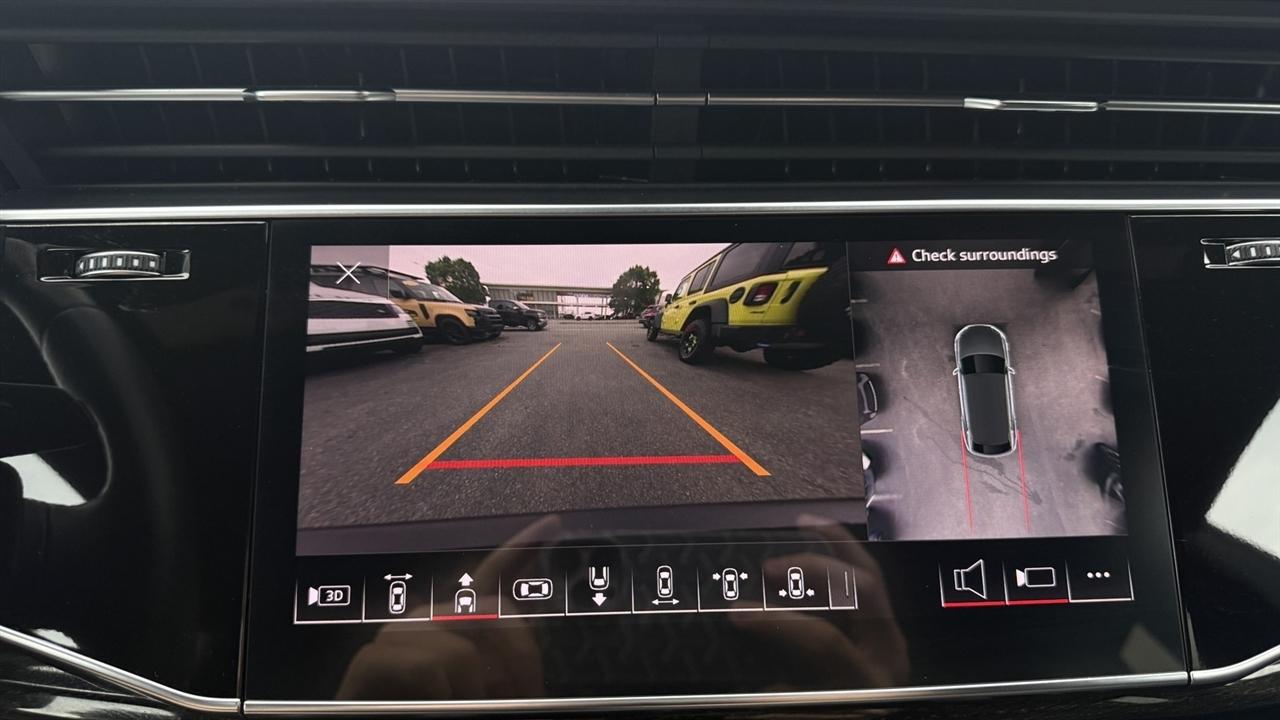 Audi Q8 photo 53