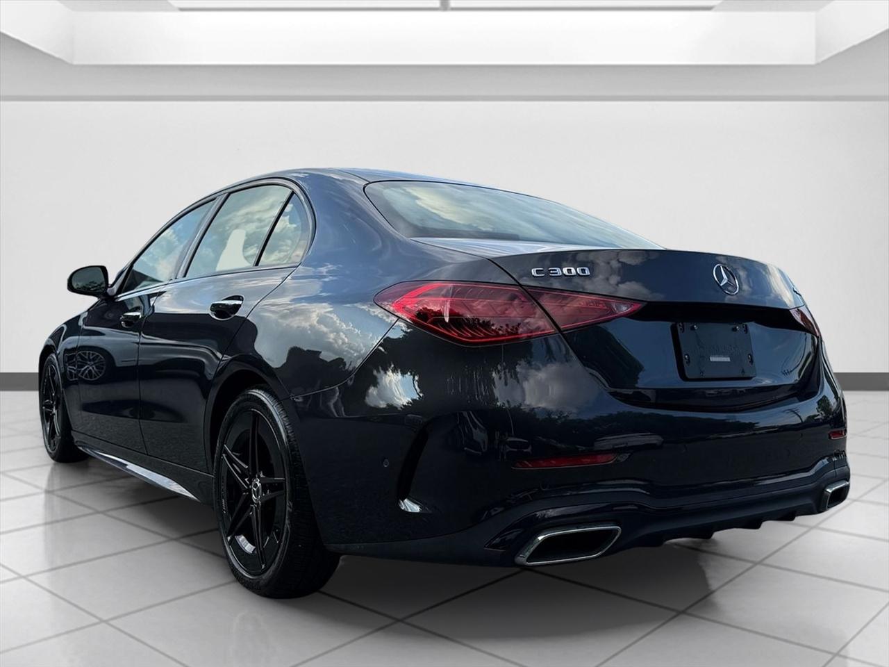 Mercedes-Benz C-Class photo 3