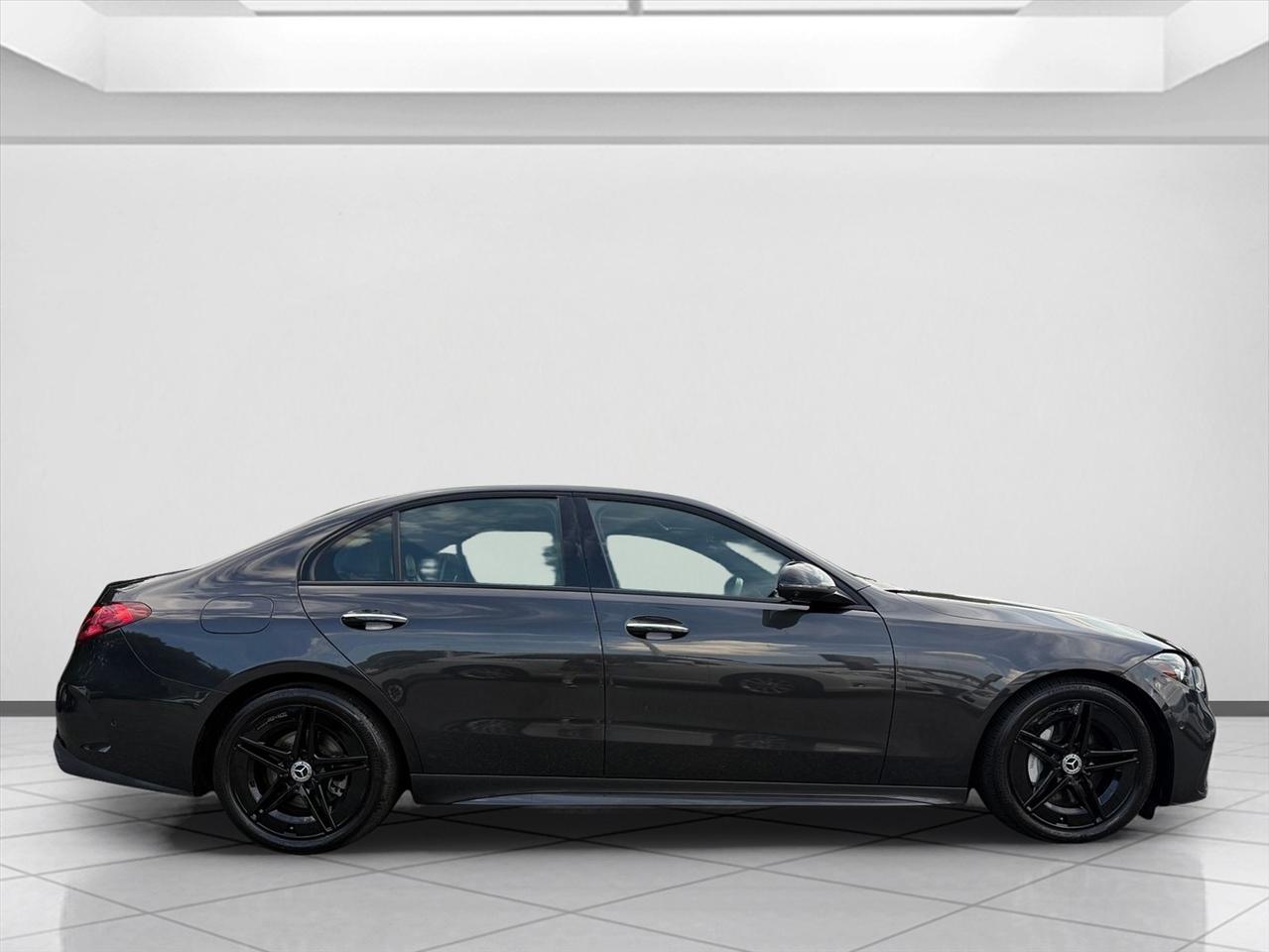 Mercedes-Benz C-Class photo 6