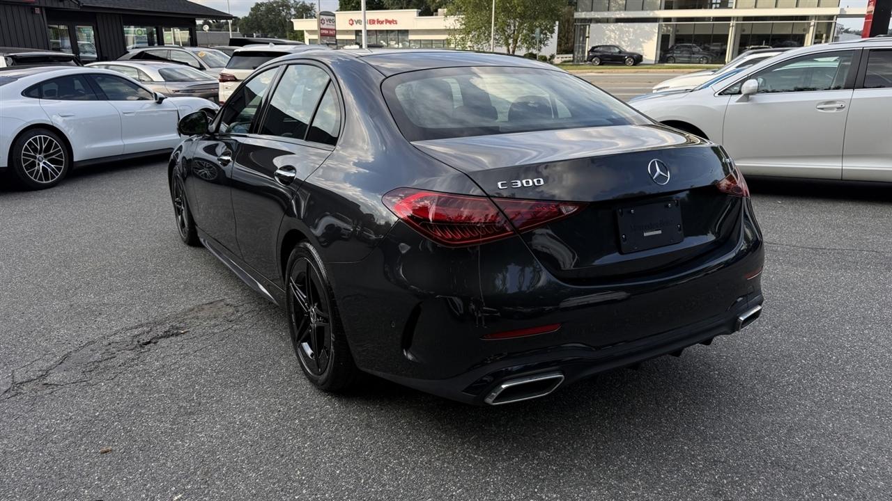 Mercedes-Benz C-Class photo 13