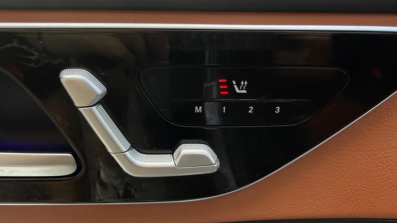 Mercedes-Benz C-Class photo 26