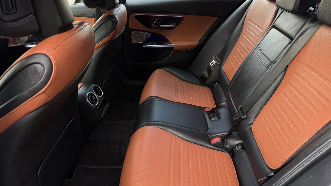 Mercedes-Benz C-Class photo 31