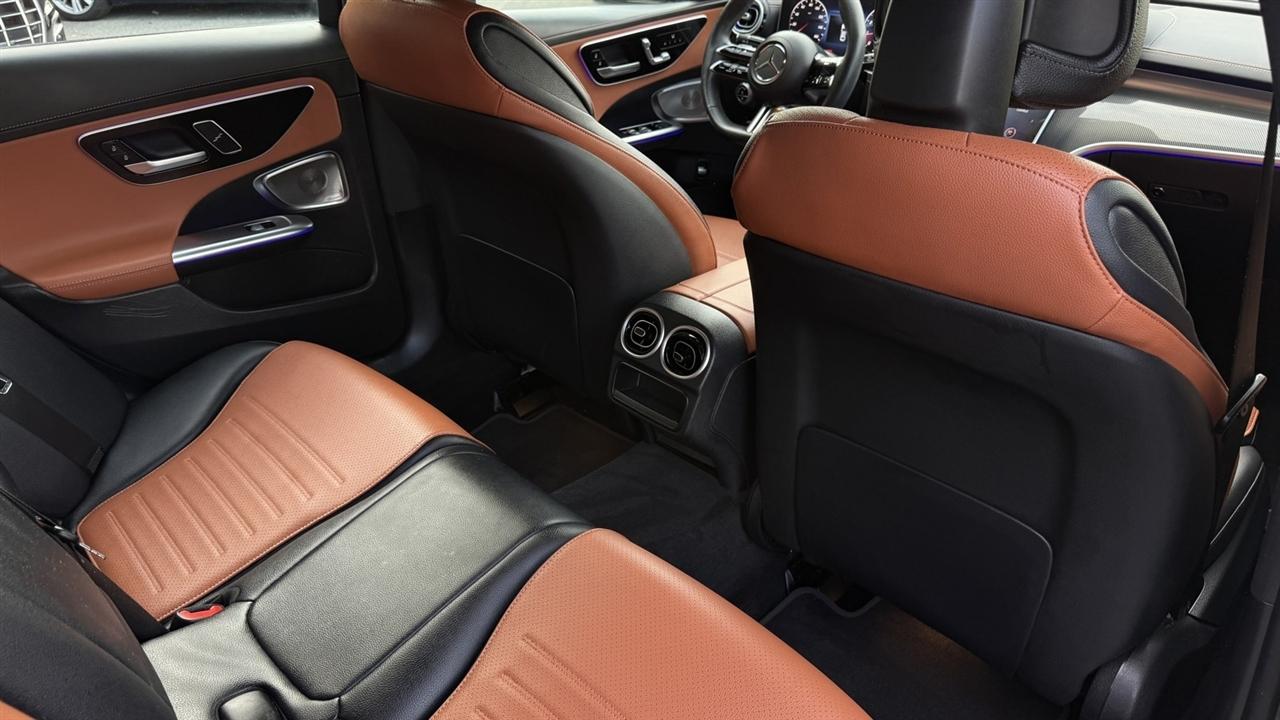 Mercedes-Benz C-Class photo 37