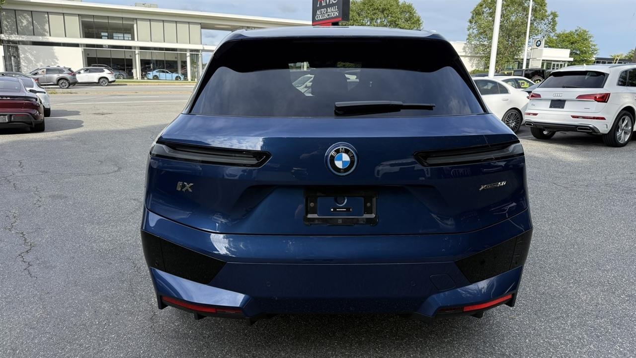 BMW iX photo 15