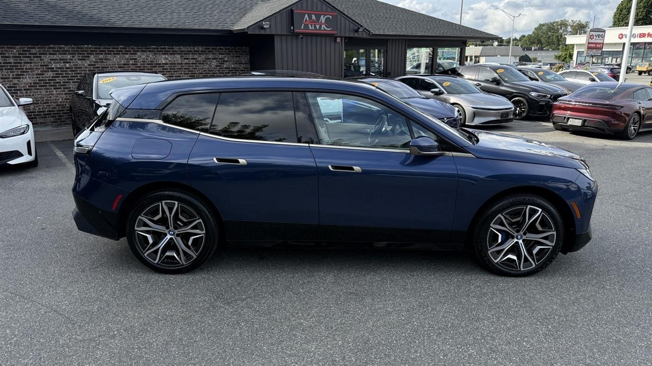 BMW iX photo 20
