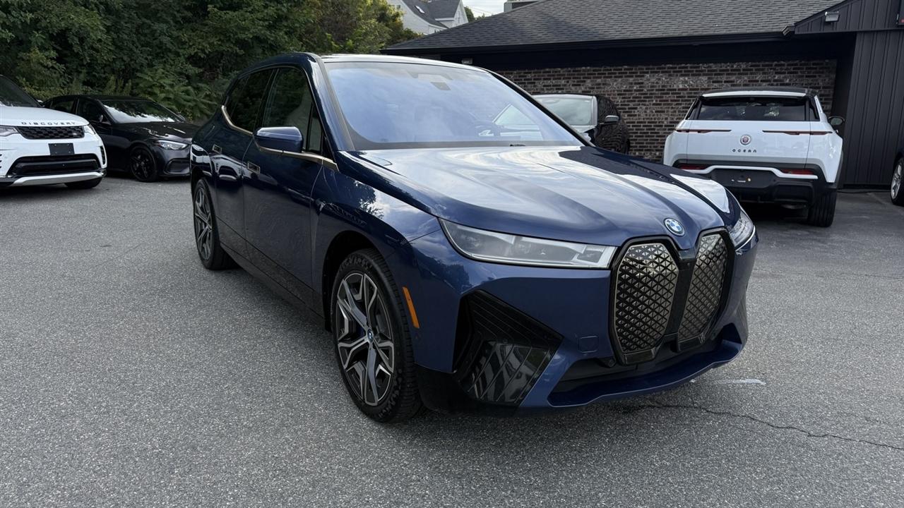 BMW iX photo 21