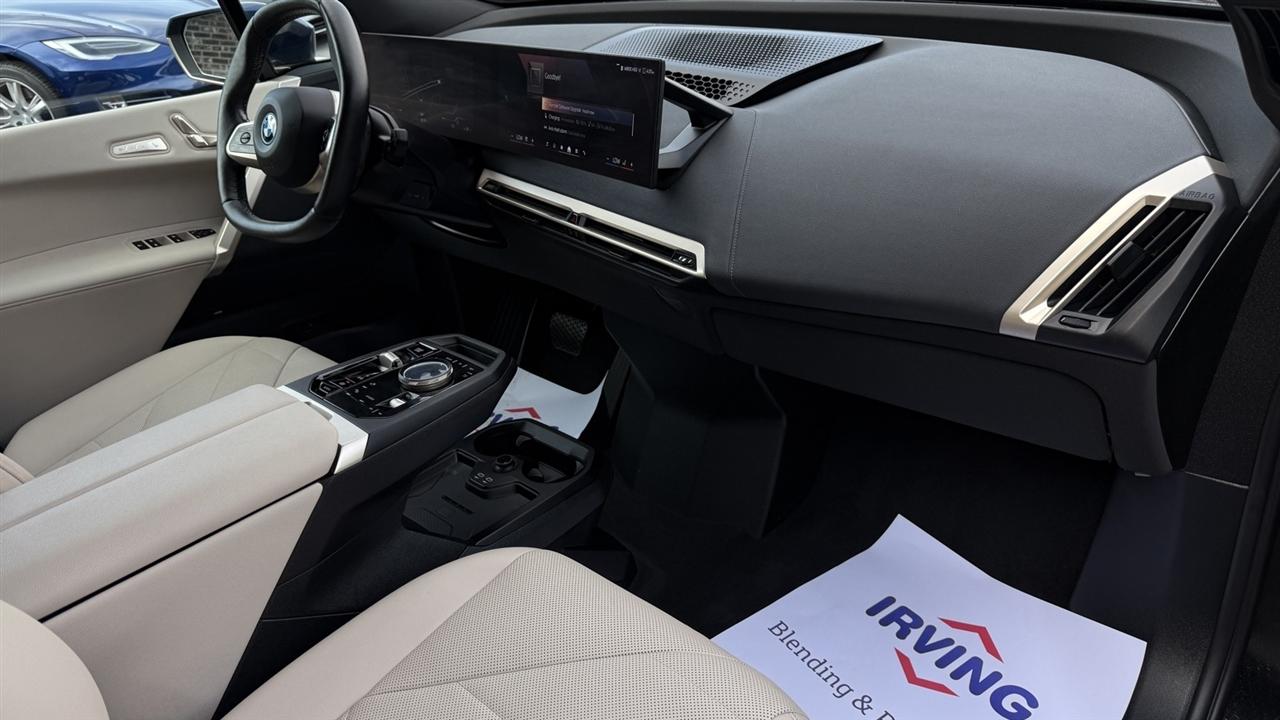 BMW iX photo 44