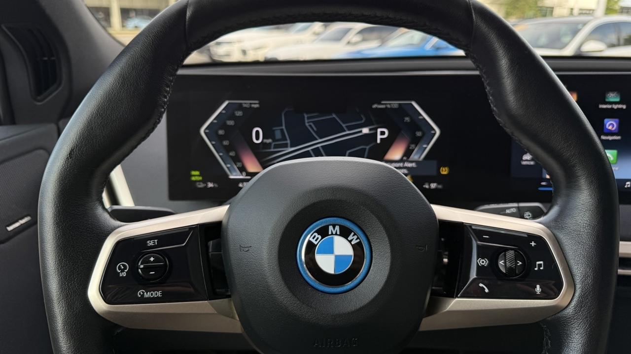 BMW iX photo 47