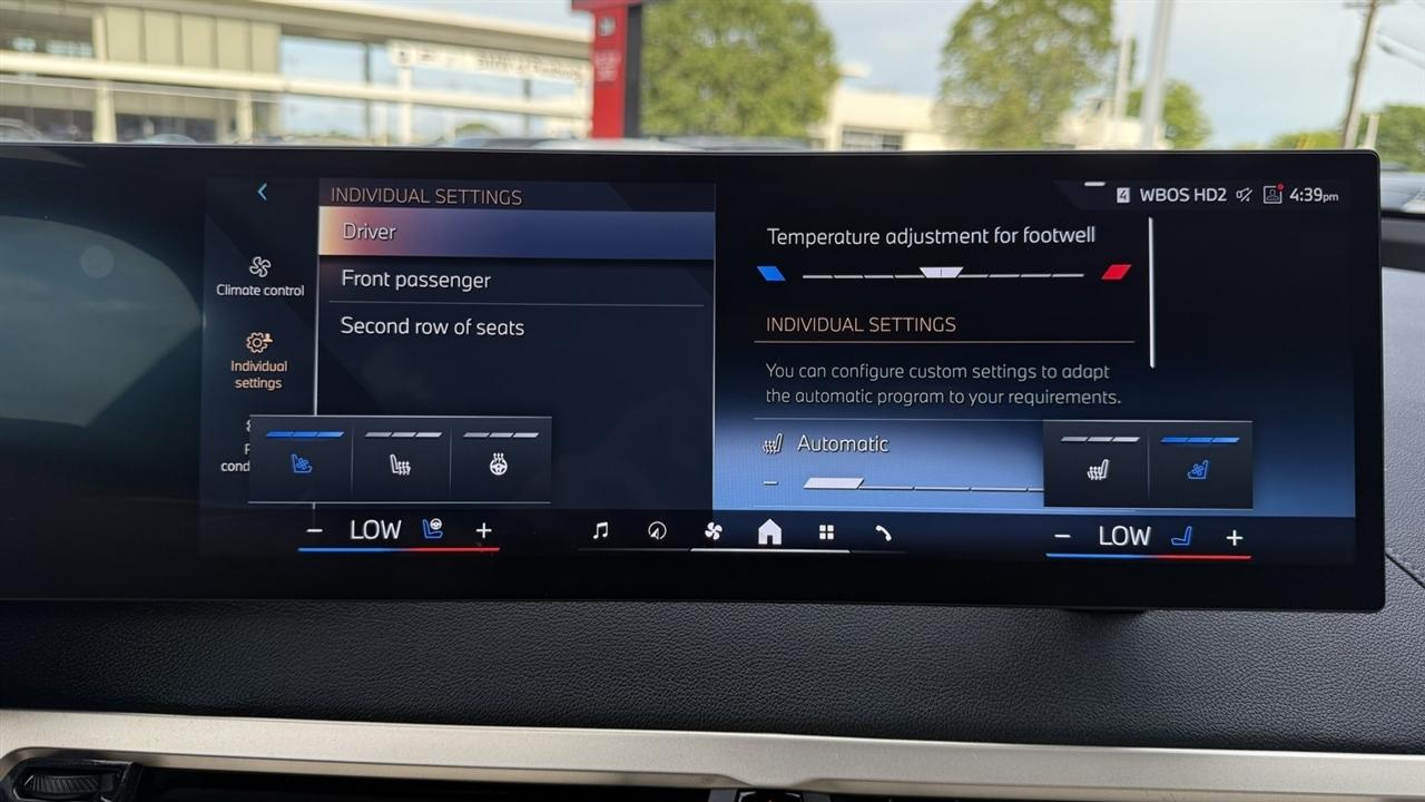 BMW iX photo 55