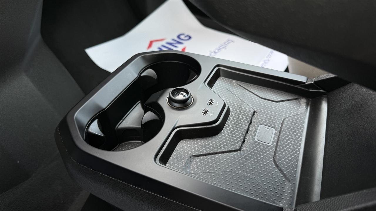 BMW iX photo 65