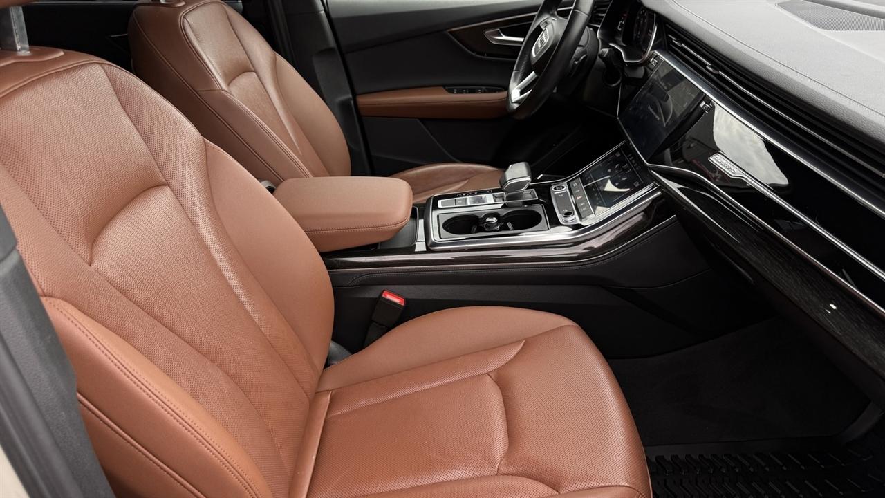 Audi Q7 photo 24