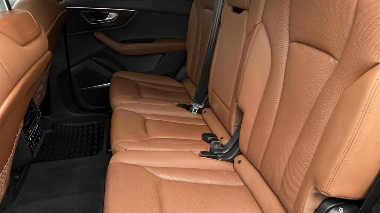 Audi Q7 photo 36