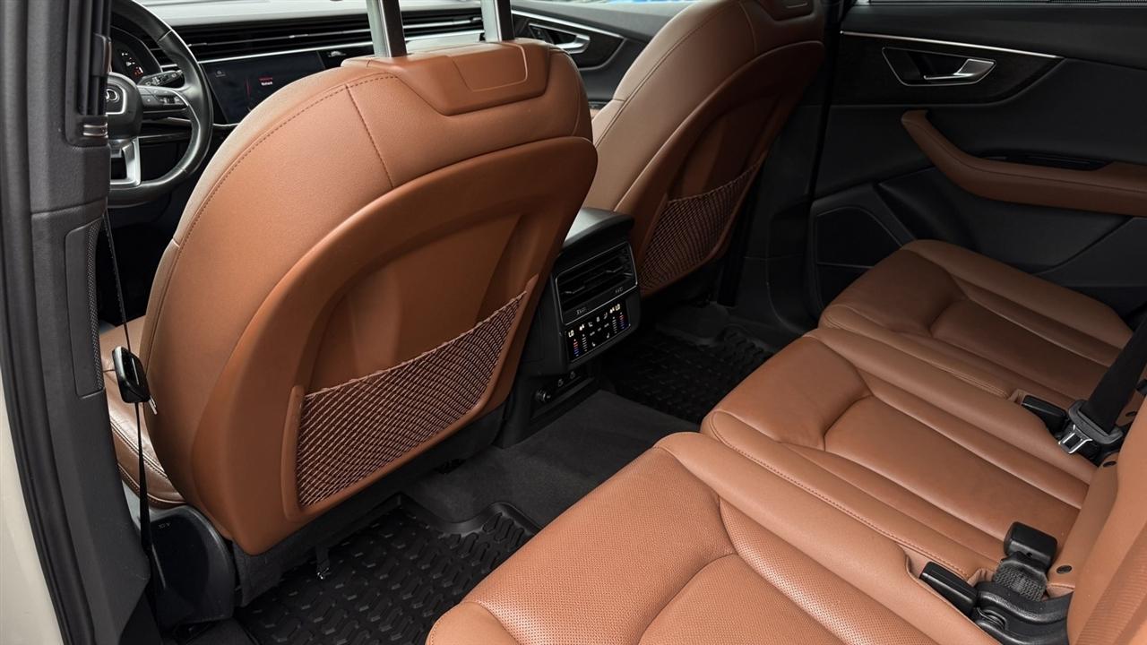 Audi Q7 photo 37