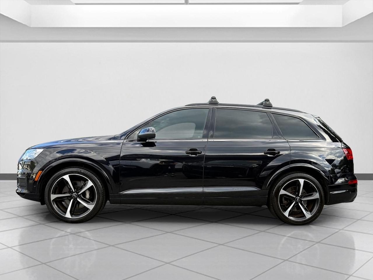 Audi Q7 photo 2