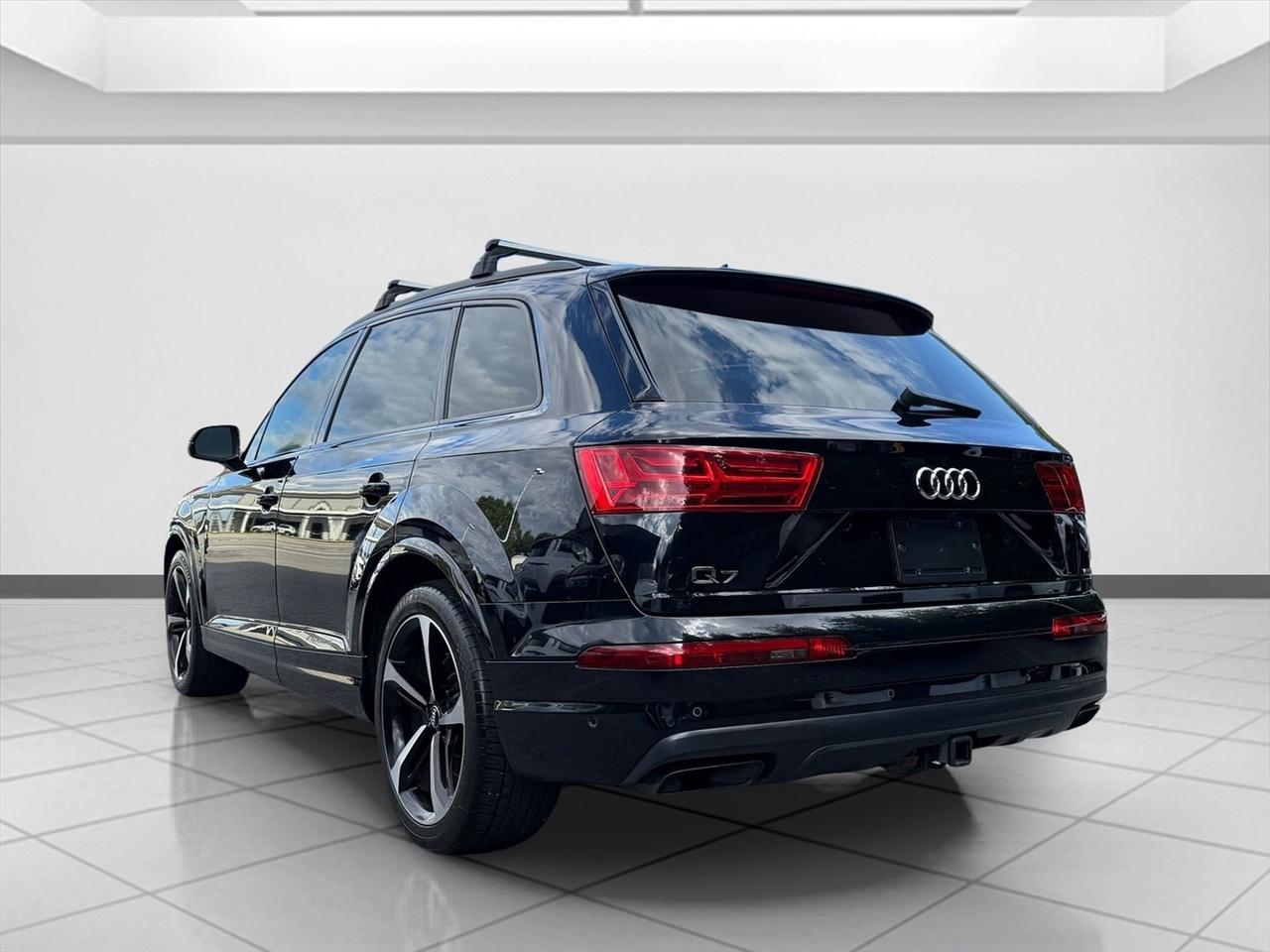 Audi Q7 photo 3