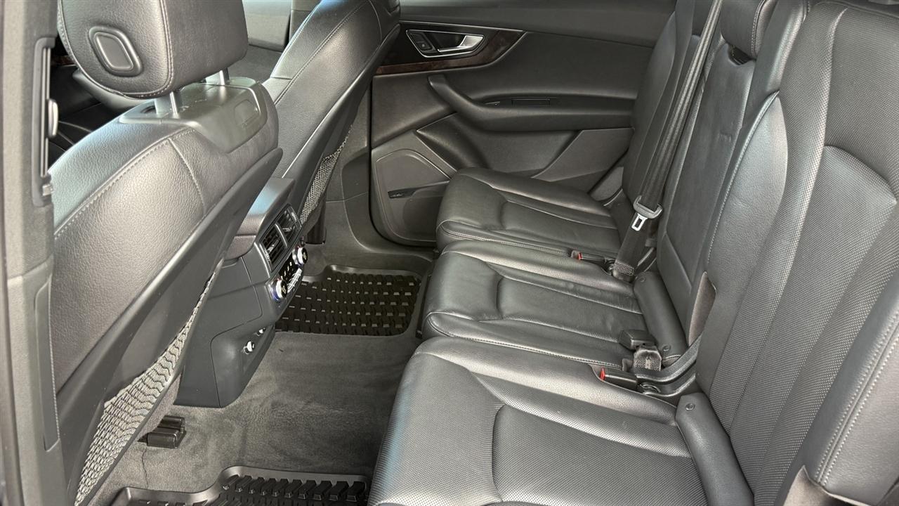 Audi Q7 photo 32