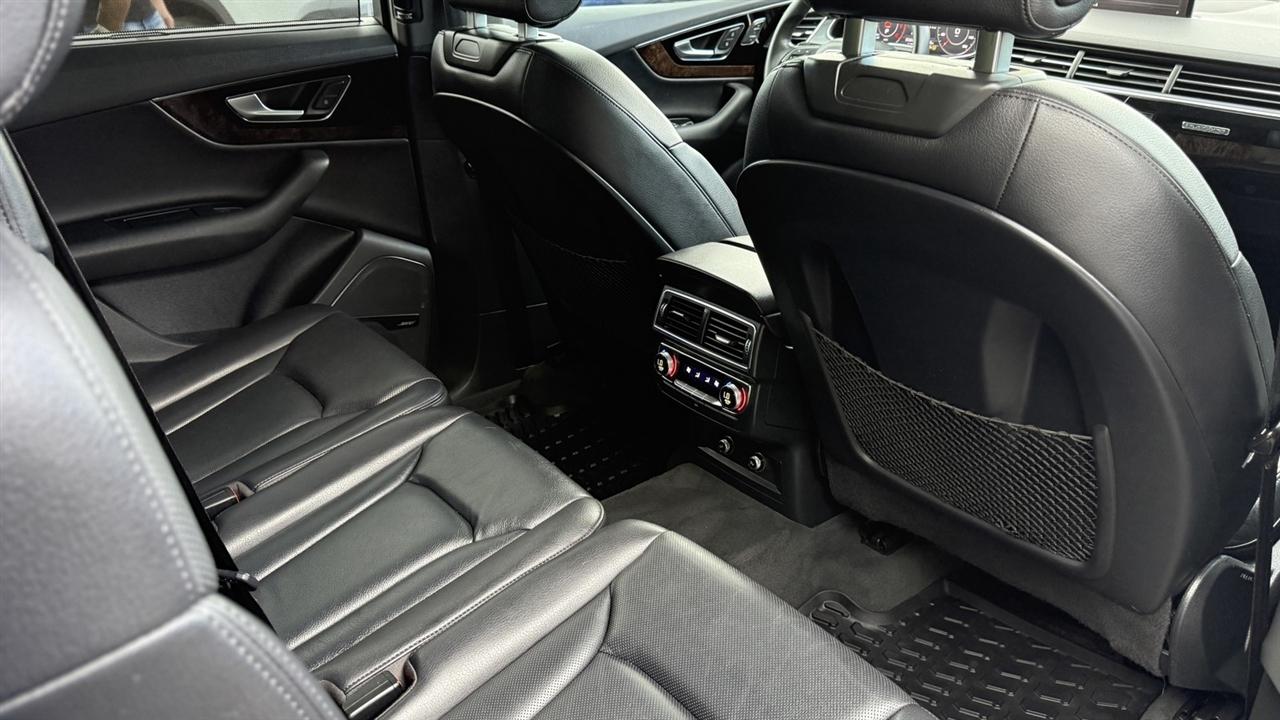 Audi Q7 photo 42