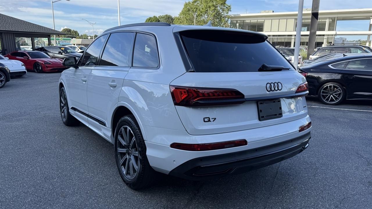 Audi Q7 photo 13
