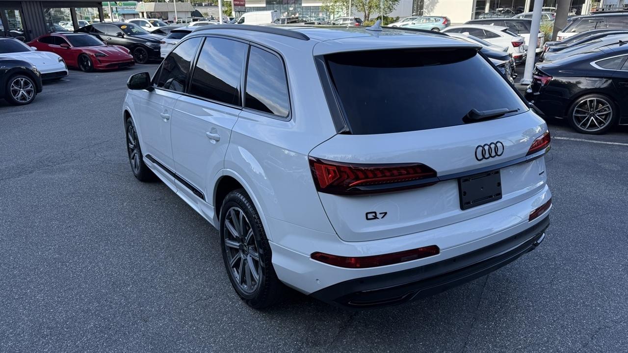 Audi Q7 photo 14
