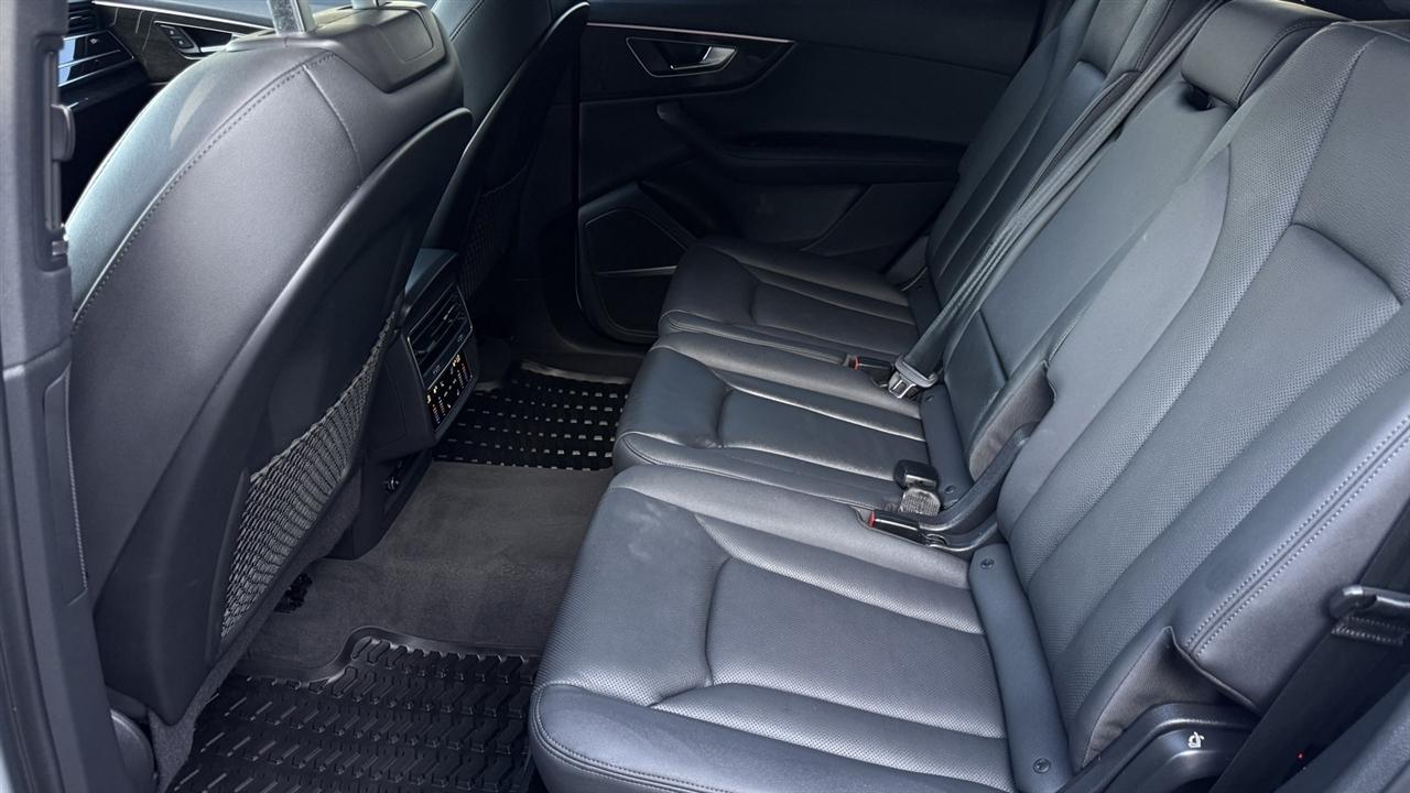 Audi Q7 photo 32