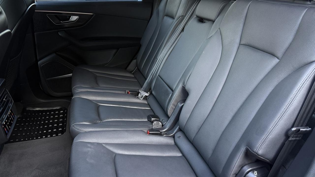 Audi Q7 photo 34