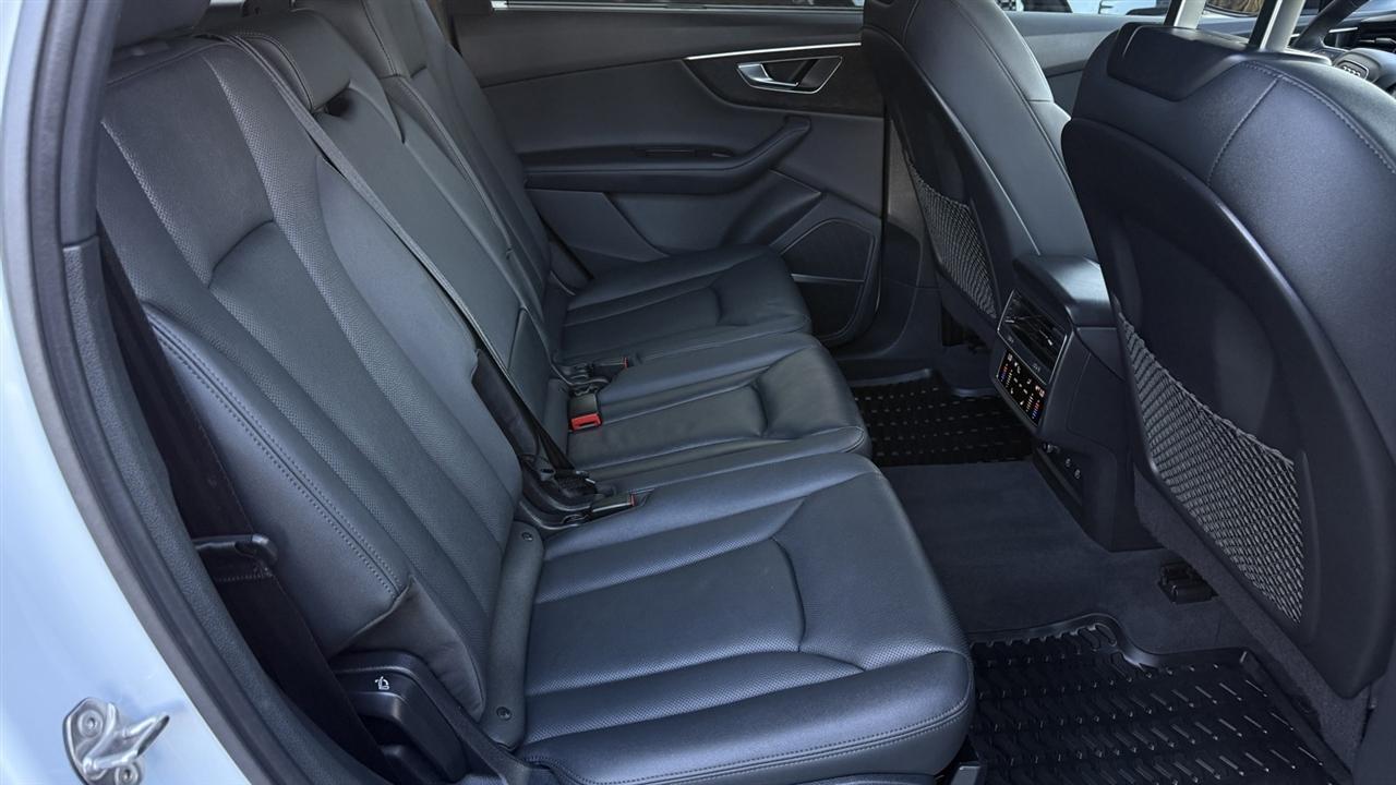 Audi Q7 photo 38