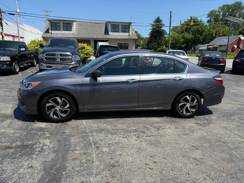2017 Honda Accord LX - Photo 4