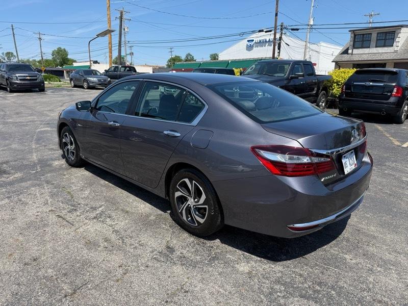 2017 Honda Accord LX - Photo 7