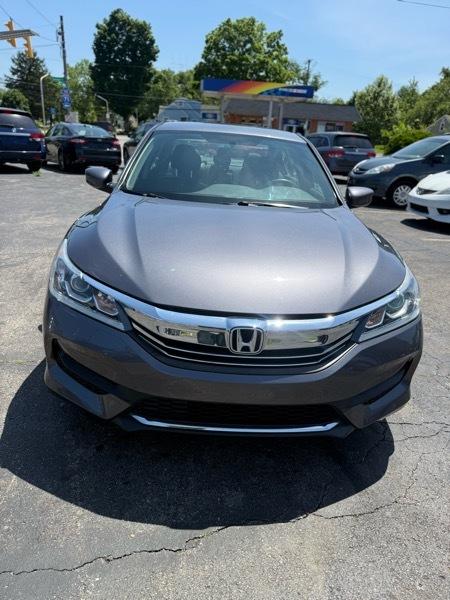 2017 Honda Accord LX - Photo 8