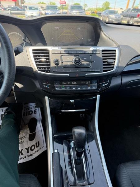 2017 Honda Accord LX - Photo 16