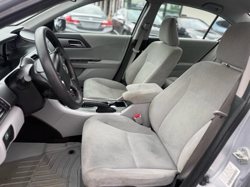 2013 Honda Accord LX - Photo 10